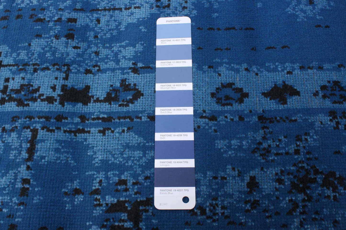 Tapis Chenta Bleu 6'7 x 9'6|Carpette Chenta bleue 6 pi 7 po x 9 pi 6 po|D86FO0EW