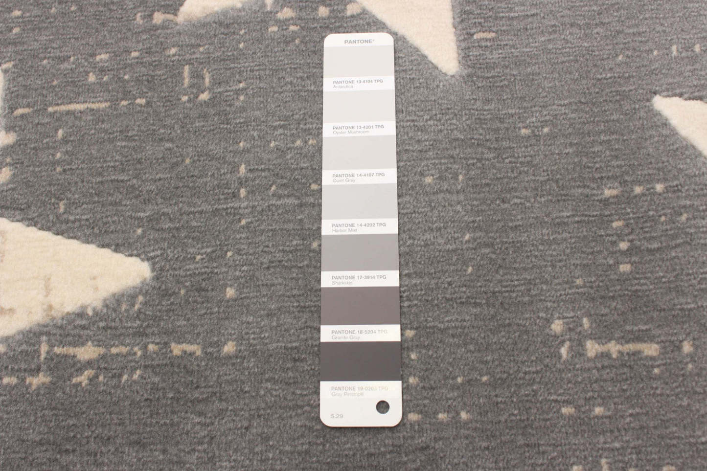 Tapis Ira Gris 3'11 x 5'7|Carpette Ira grise 3 pi 11 po x 5 pi 7 po|D86FHRCV