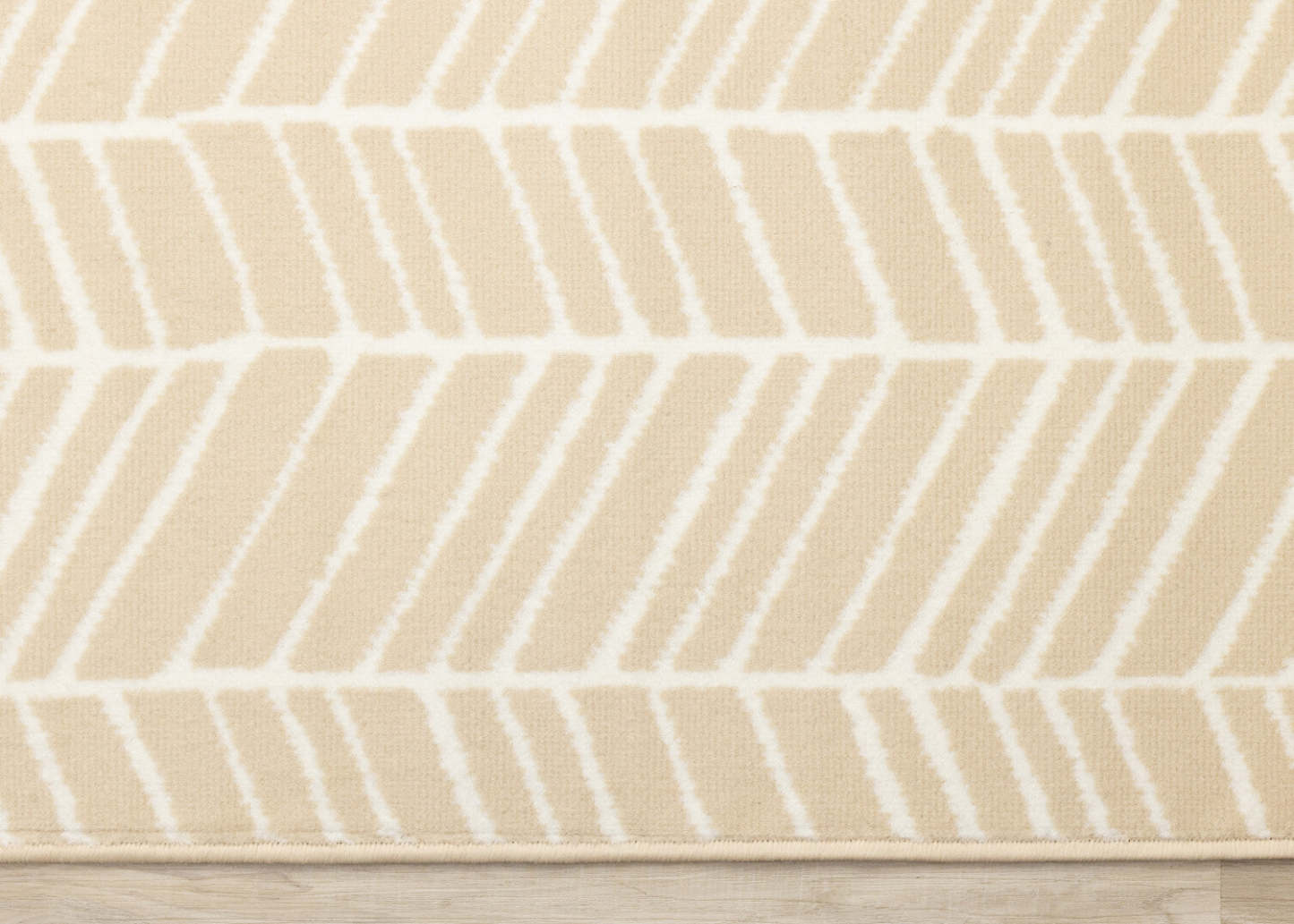 Tapis Florence à motif de chevrons pour l'intérieur - 4 pi 7 po x 6 pi 7 po