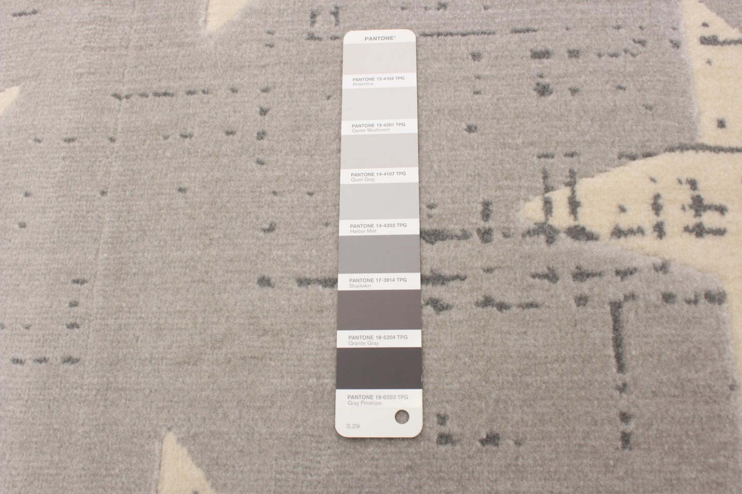 Tapis Ira gris clair 4'7 x 6'7 | D86FA408