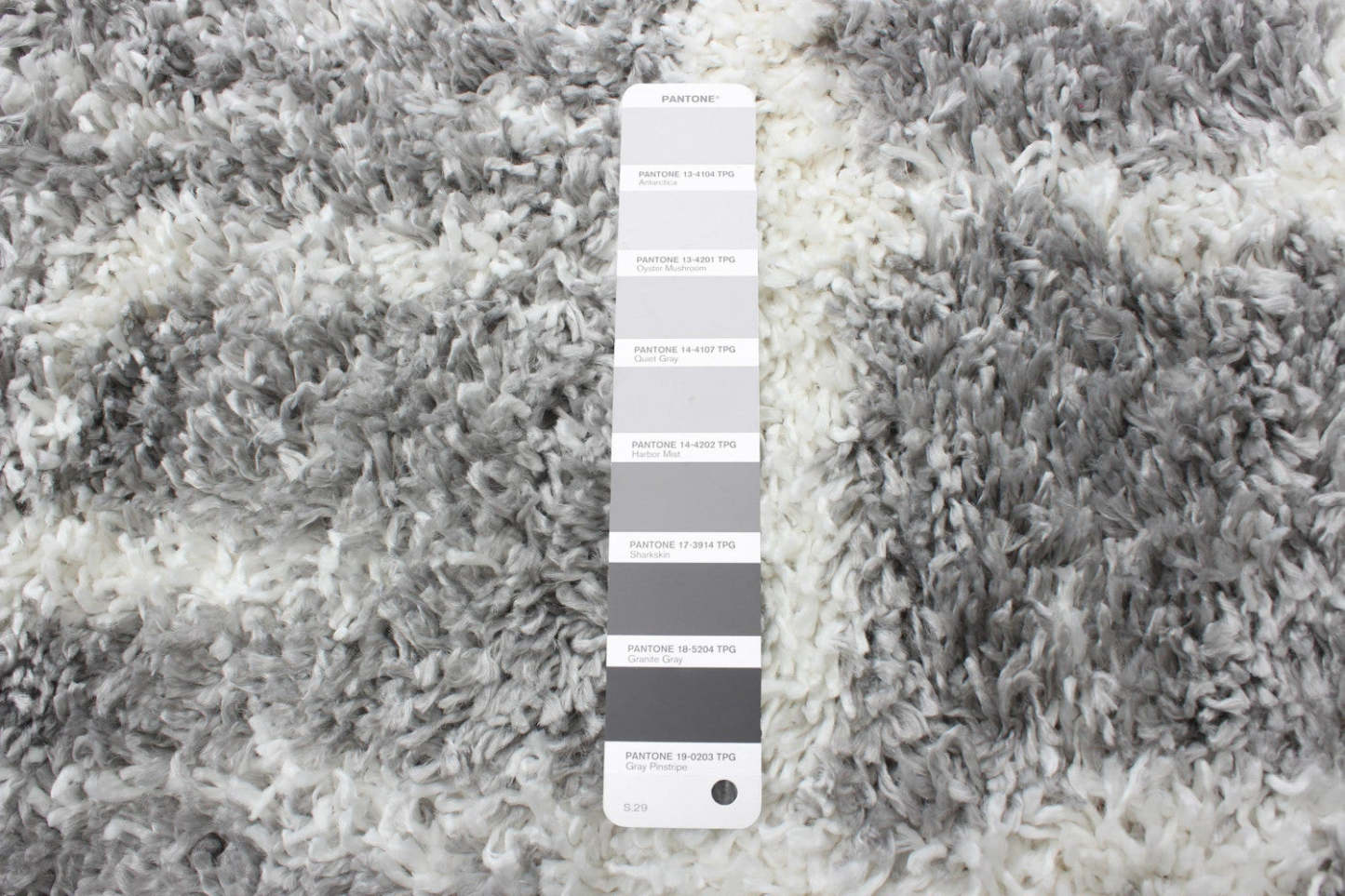 Helma Urban Cream, Tapis à poil long gris foncé 3 pi 11 po x 5 pi 11 po|Carpette à poil long Helma Urban gris foncé crème 3 pi 11 po x 5 pi 11 po|D86F5CY7