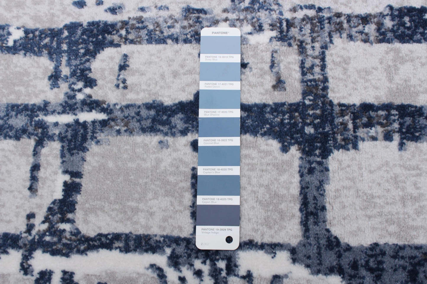 Carpette Jewel bleu marine - 5 pi 3 po x 7 pi 3 po