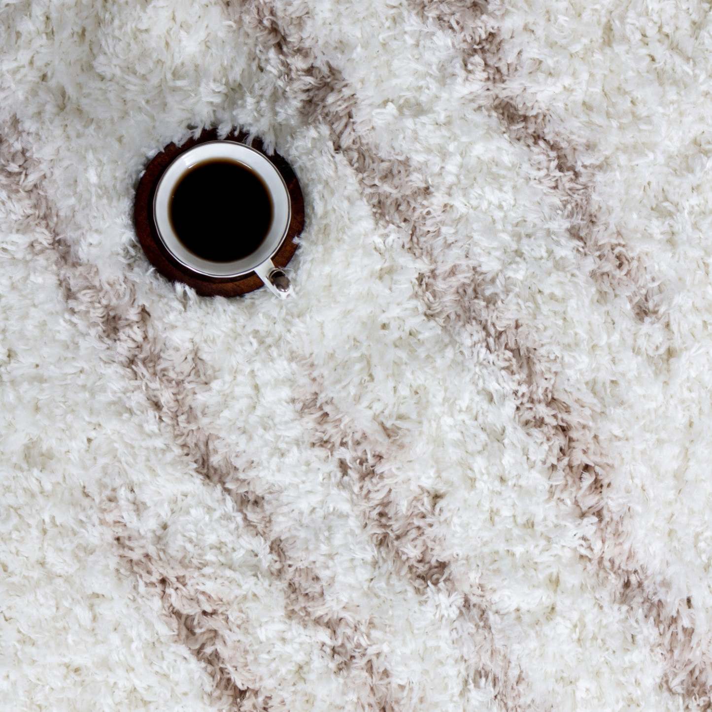 Ker Cream Lines 4x6 Area Rug|Carpette Ker crème à rayures 4 x 6|D80GY250