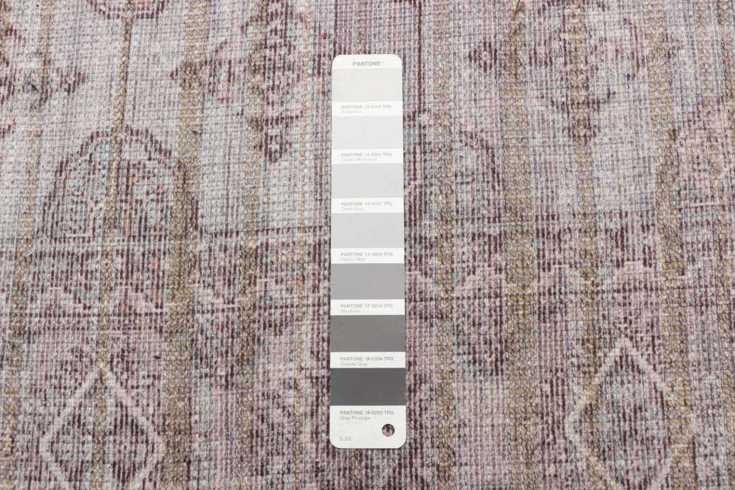 Carpette Rosamond grise 7 pi 10 po x 10 pi 0 po