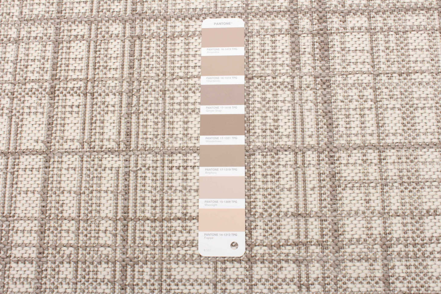 Panthea Ivory Area Rug - 2'2 X 6'7 |Tapis Panthea ivoire - 2 pi 2 po x 6 pi 7 po