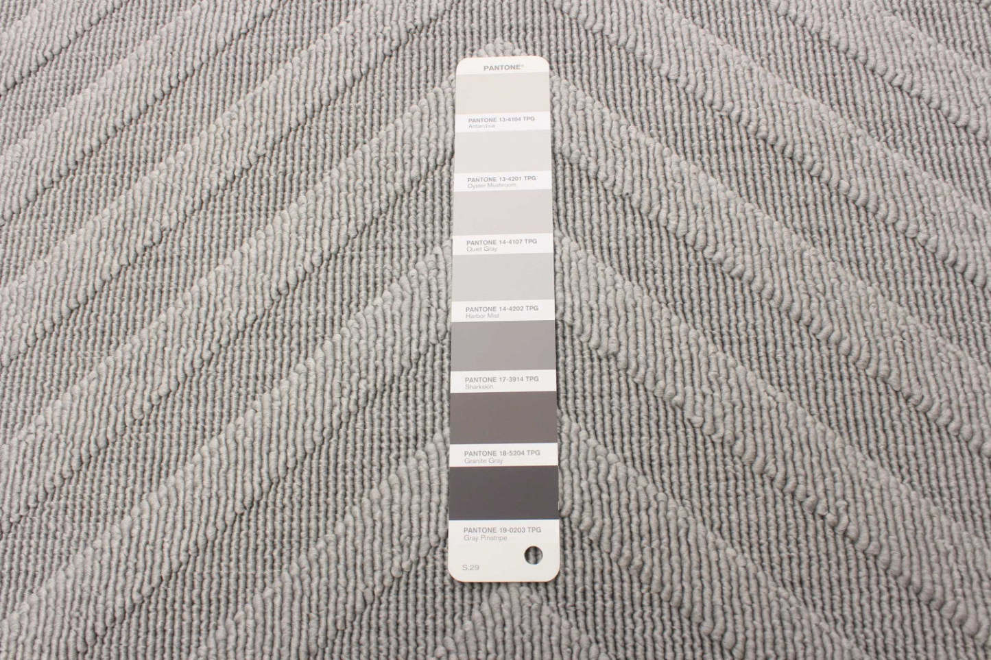 Tapis Dodie Gris 6'7 x 9'6|Carpette Dodie grise 6 pi 7 po x 9 pi 6 po|D86FO6WZ