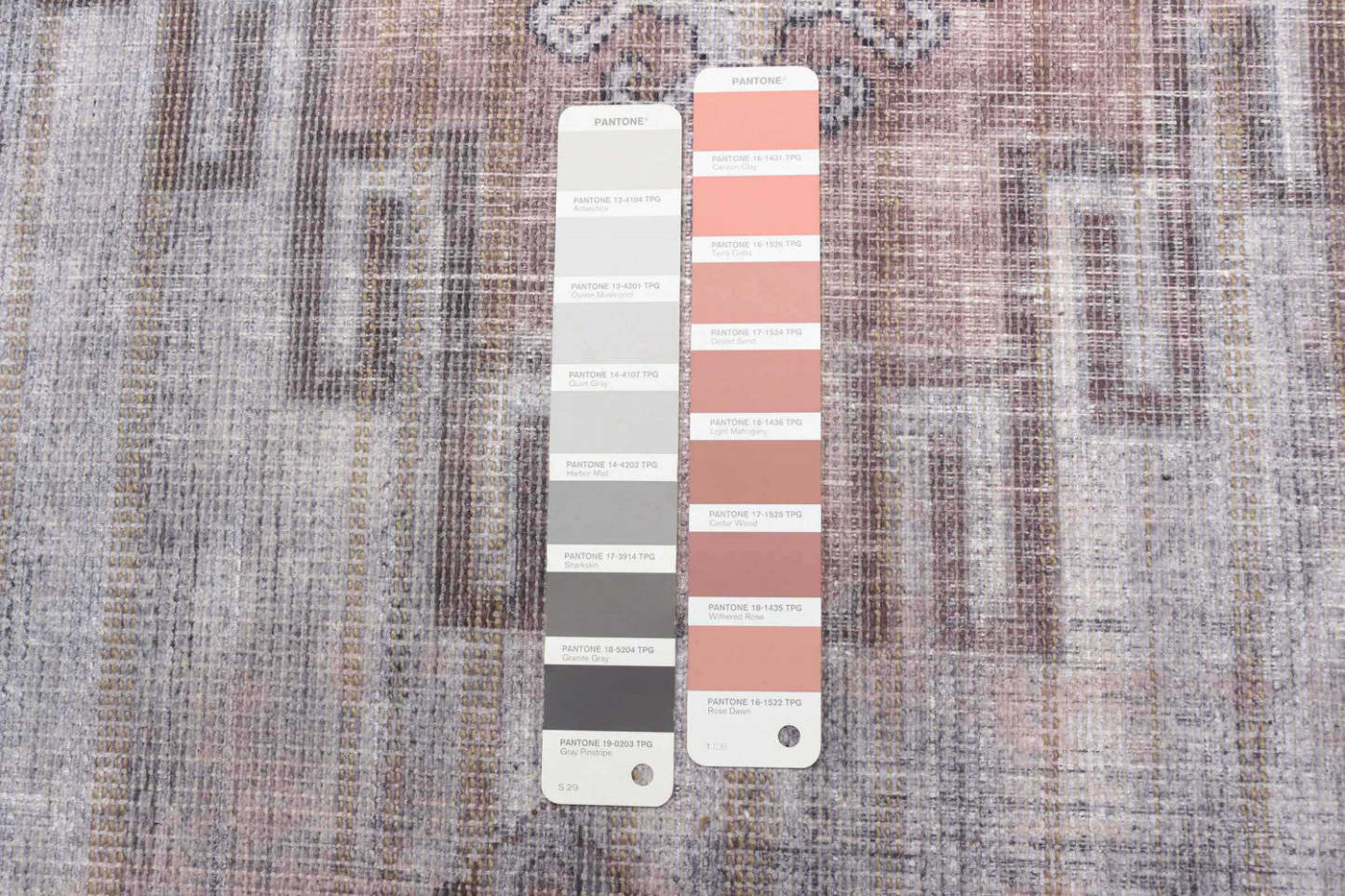 Carpette Kashkuli grise 7 pi 10 po x 10 pi 0 po