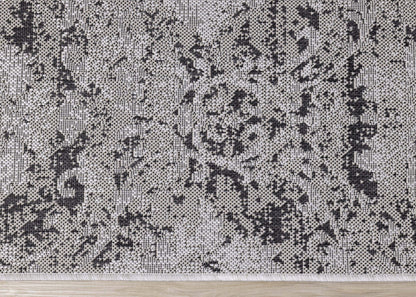 Jackson Distressed Damask Indoor/Outdoor Area Rug - 7'10 x 10'6|Carpette Jackson à motif damassé vieilli pour l'intérieur et l'extérieur - 7 pi 10 po x 10 pi 6 po