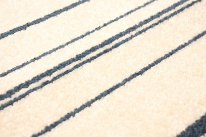 Faith Cream-Prol Area Rug - 3'11 x 5'7|Tapis Faith crème-couleur pétrole - 3 pi 11 po x 5 pi 7 po| D2978NT9