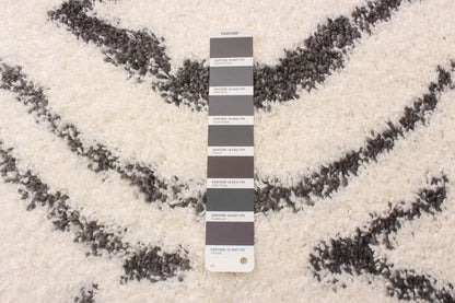 Gael Ivory Shag 3'11 x 6'0 Area Rug|Tapis à poil long Gael ivoire 3 pi 11 po x 6 pi 0 po|D86FDLRU