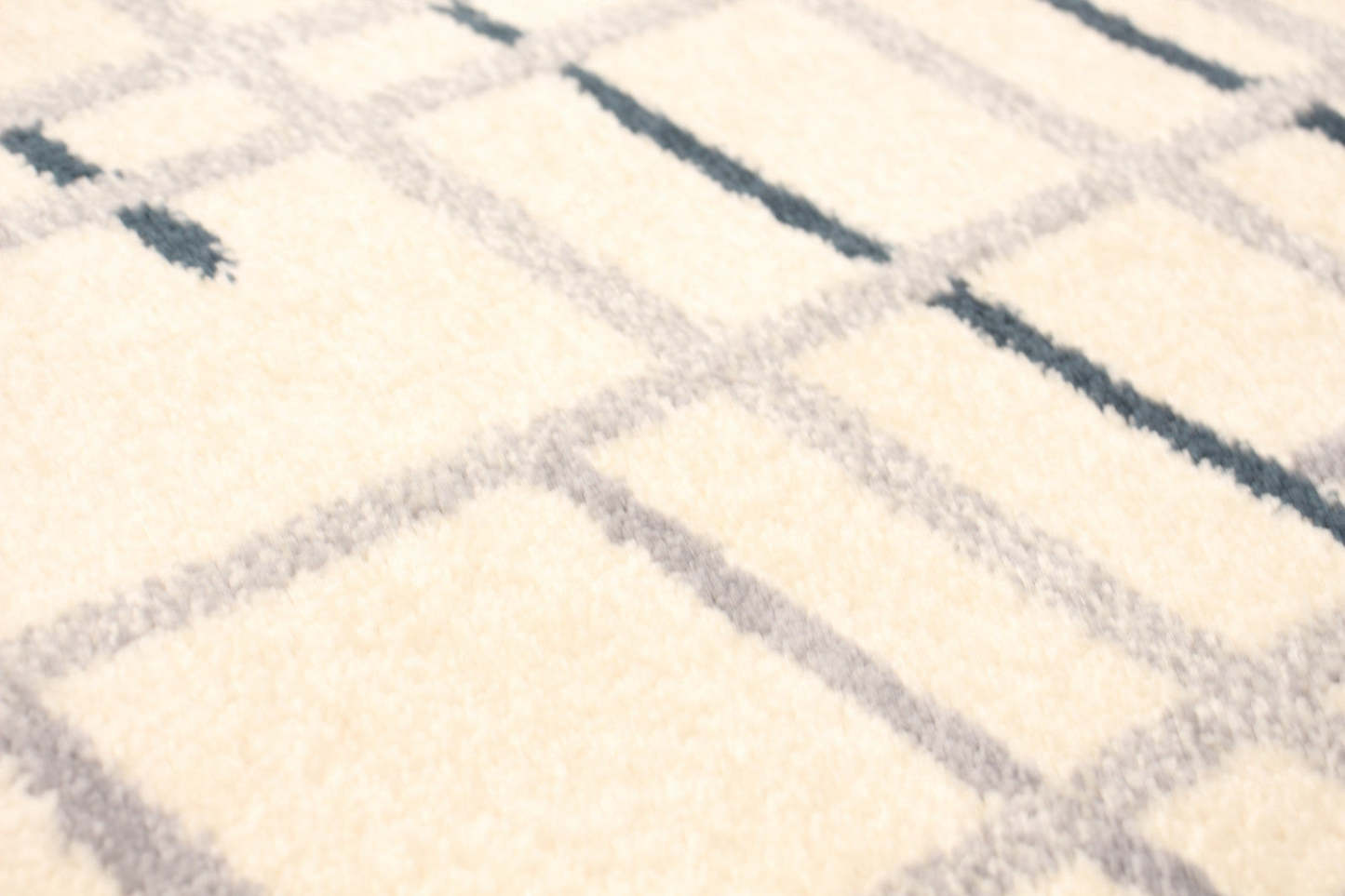 Taite Cream-Prol Area Rug - 3'11 x 5'7|Tapis Taite crème-couleur pétrole - 3 pi 11 po x 5 pi 7 po| D2ASHIUZ