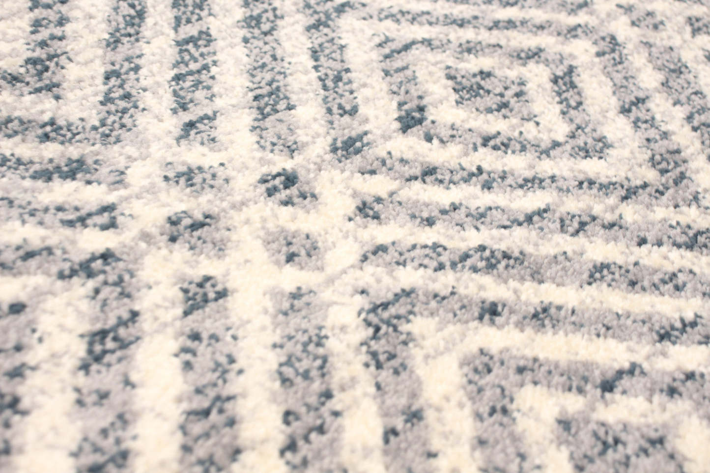 Tapis Electra Silver-Prol - 7'10 x 10'2|Carpette Electra argent-couleur pétrole - 7 pi 10 pox 10 pi 2 po| D2BEUJO2