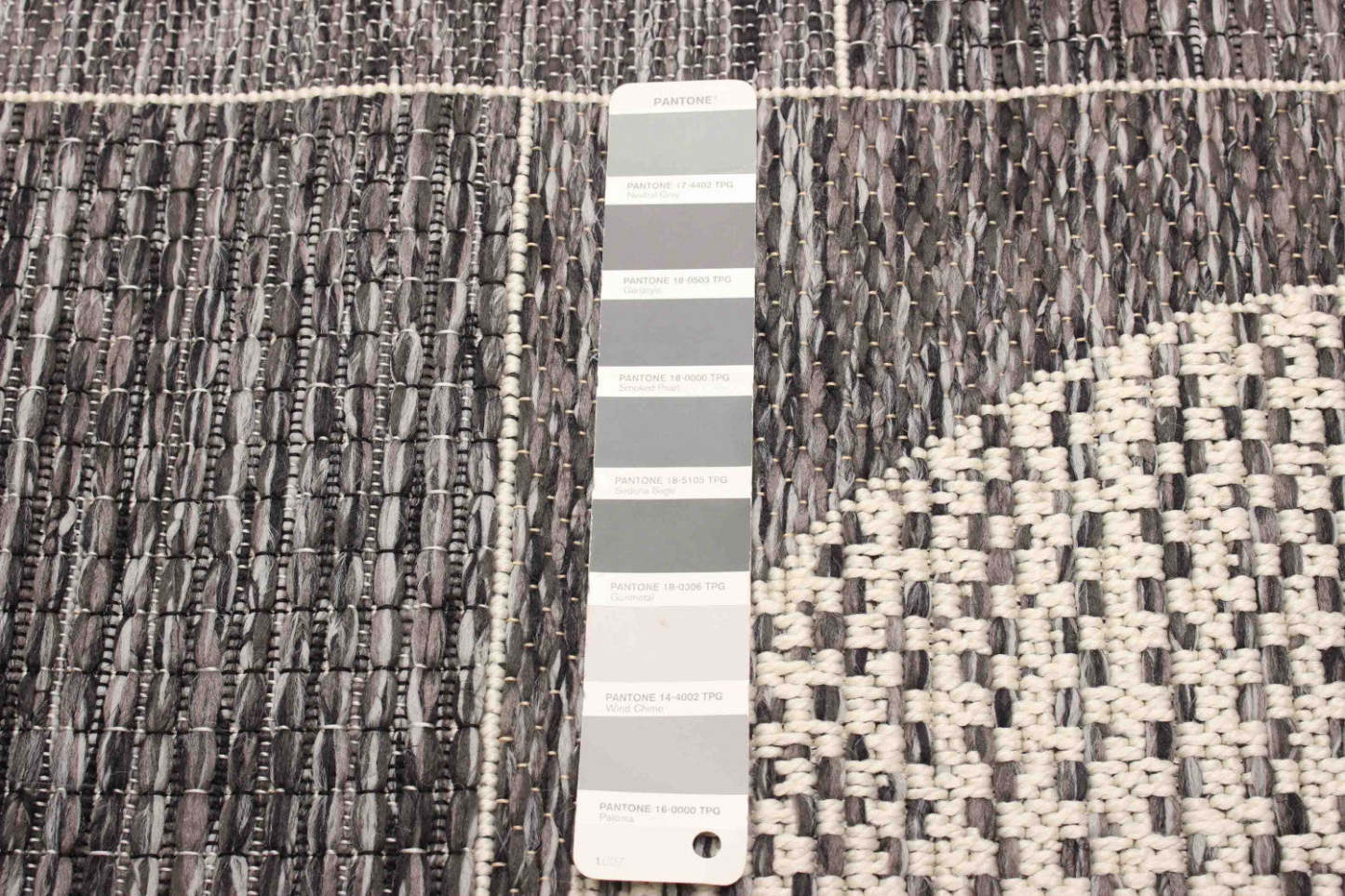 Tapis Bodhi gris - 2'8 x 8'2|Carpette Bodhi grise - 2 pi 8 po x 8 pi 2 po