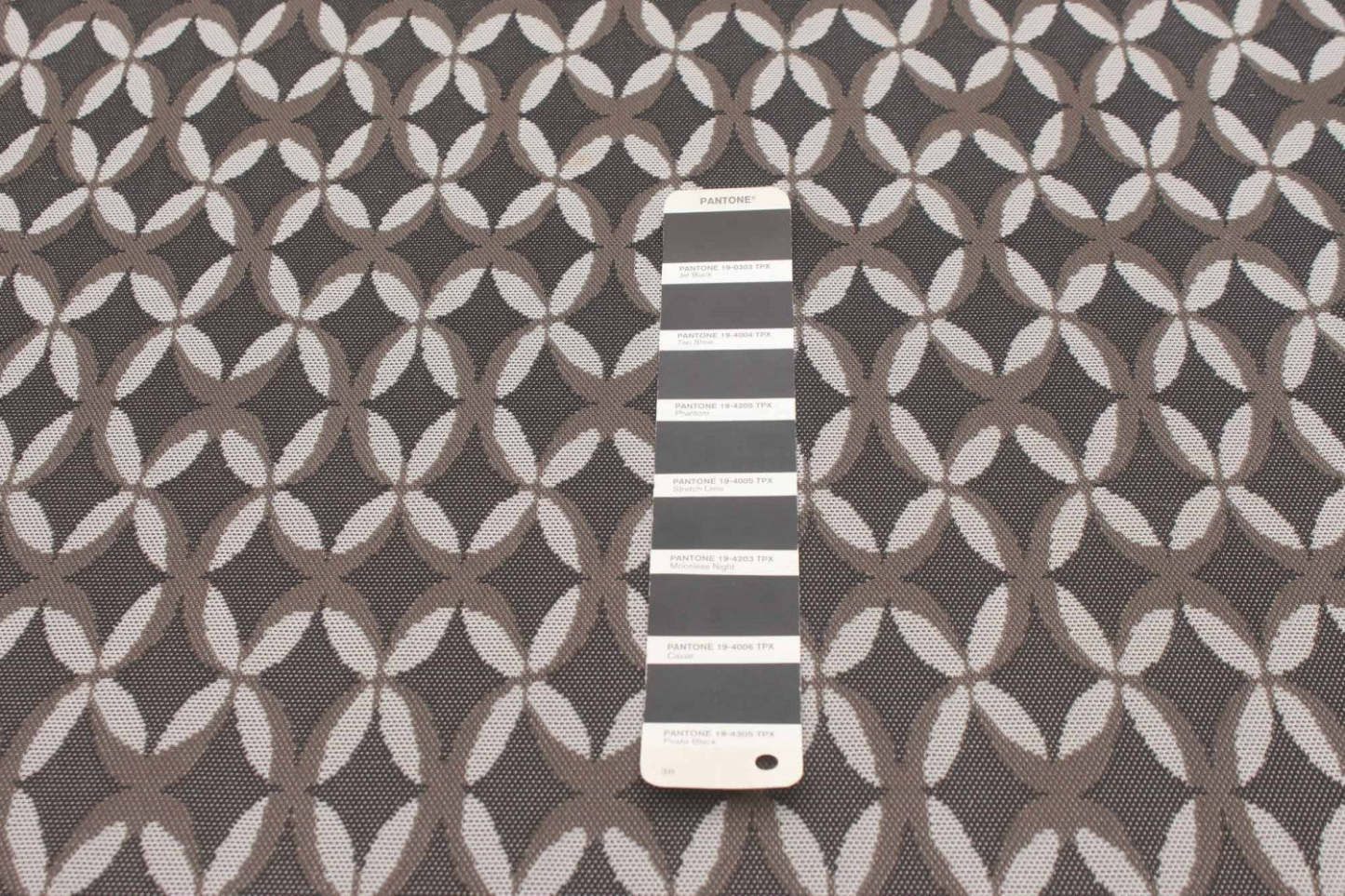 Tapis Bellezza Noir 2'2 x 40'0|Carpette Bellezza noire 2 pi 2 po x 40 pi 0 po|D22Q0J9R