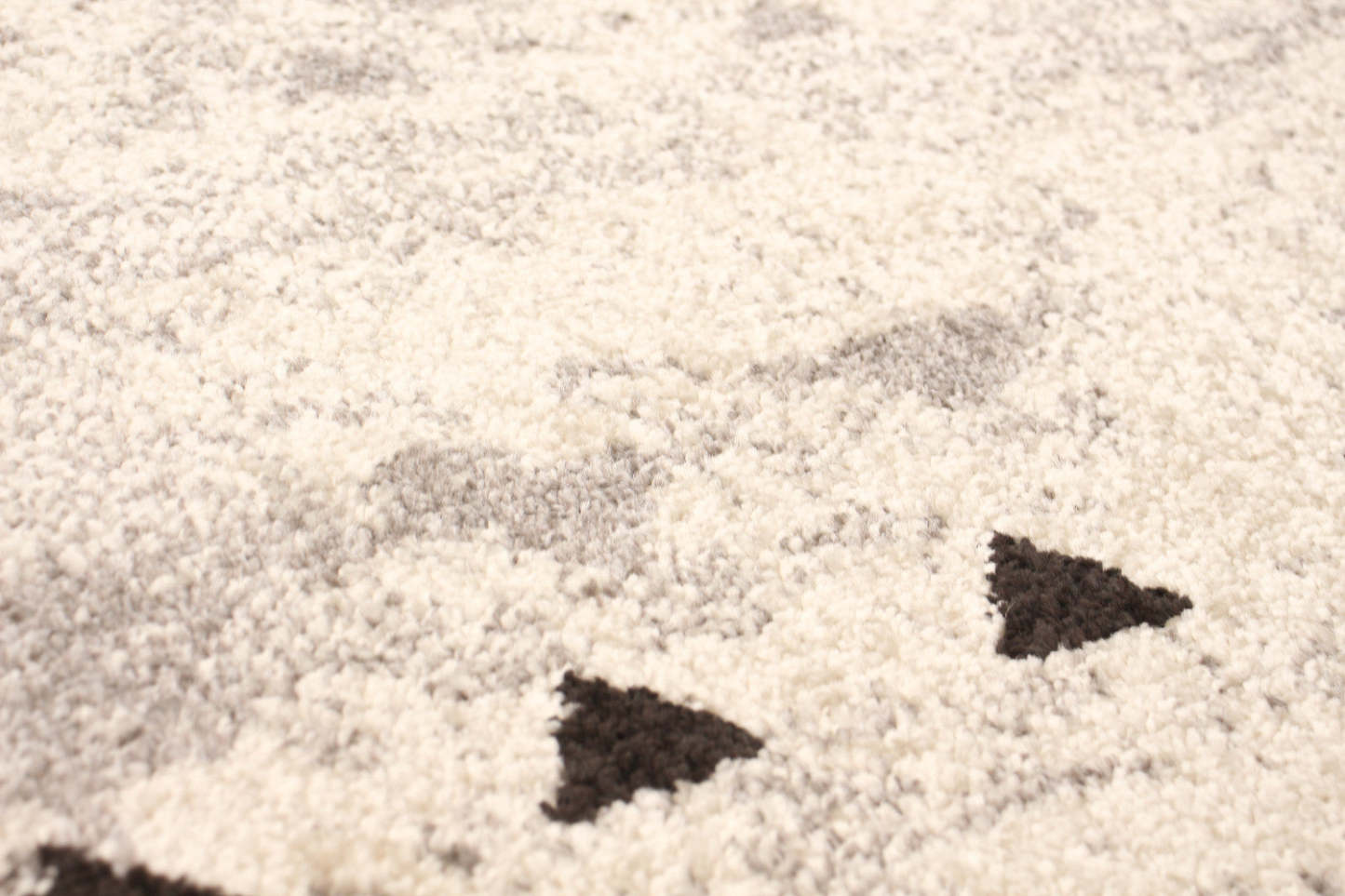 Tapis Raja Ivoire-Rouge - 7'10 x 10'2|Carpette Raja ivoire-rouge - 7 pi 10 pox 10 pi 2 po| D2A56QRI