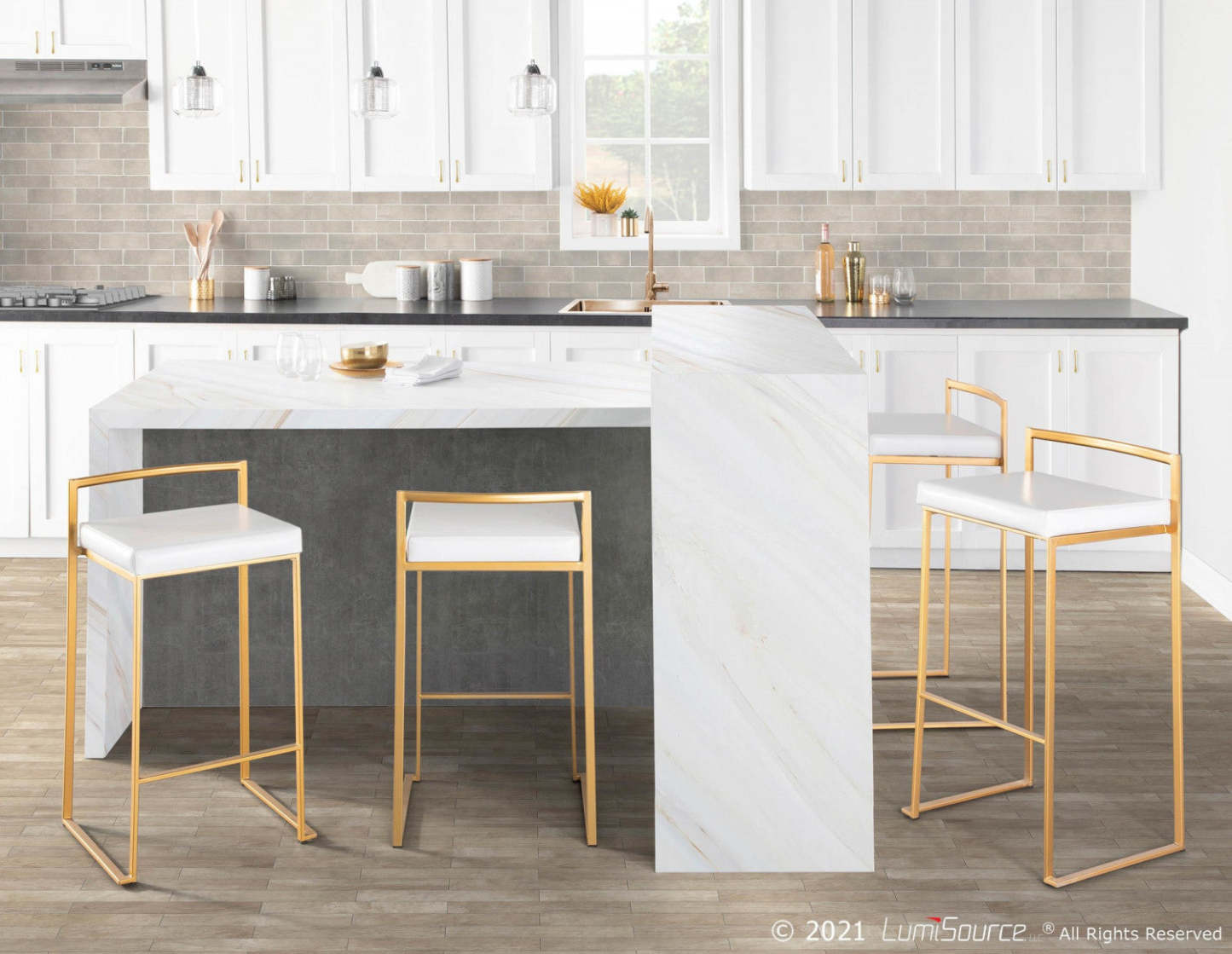 LumiSource Fuji White Faux Leather Contemporary Barstool - Set of 2|Tabouret bar contemporain Fuji en similicuir blanc - ensemble de 2