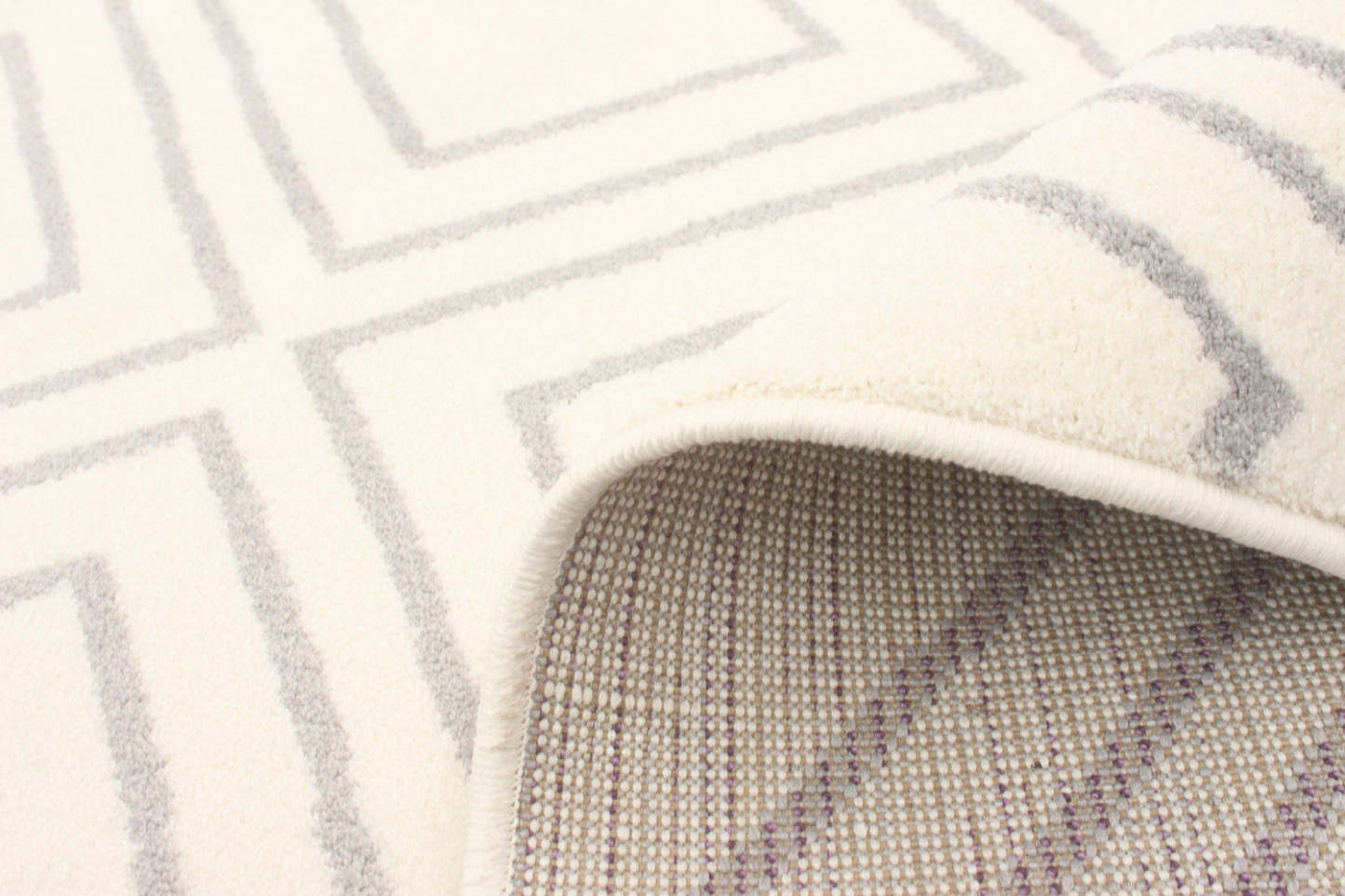 August Geod White-Grey 7'10 x 10'2 Area Rug|Carpette August blanc géodegris 7 pi 10 po x 10 pi 2 po|D86F7VBB