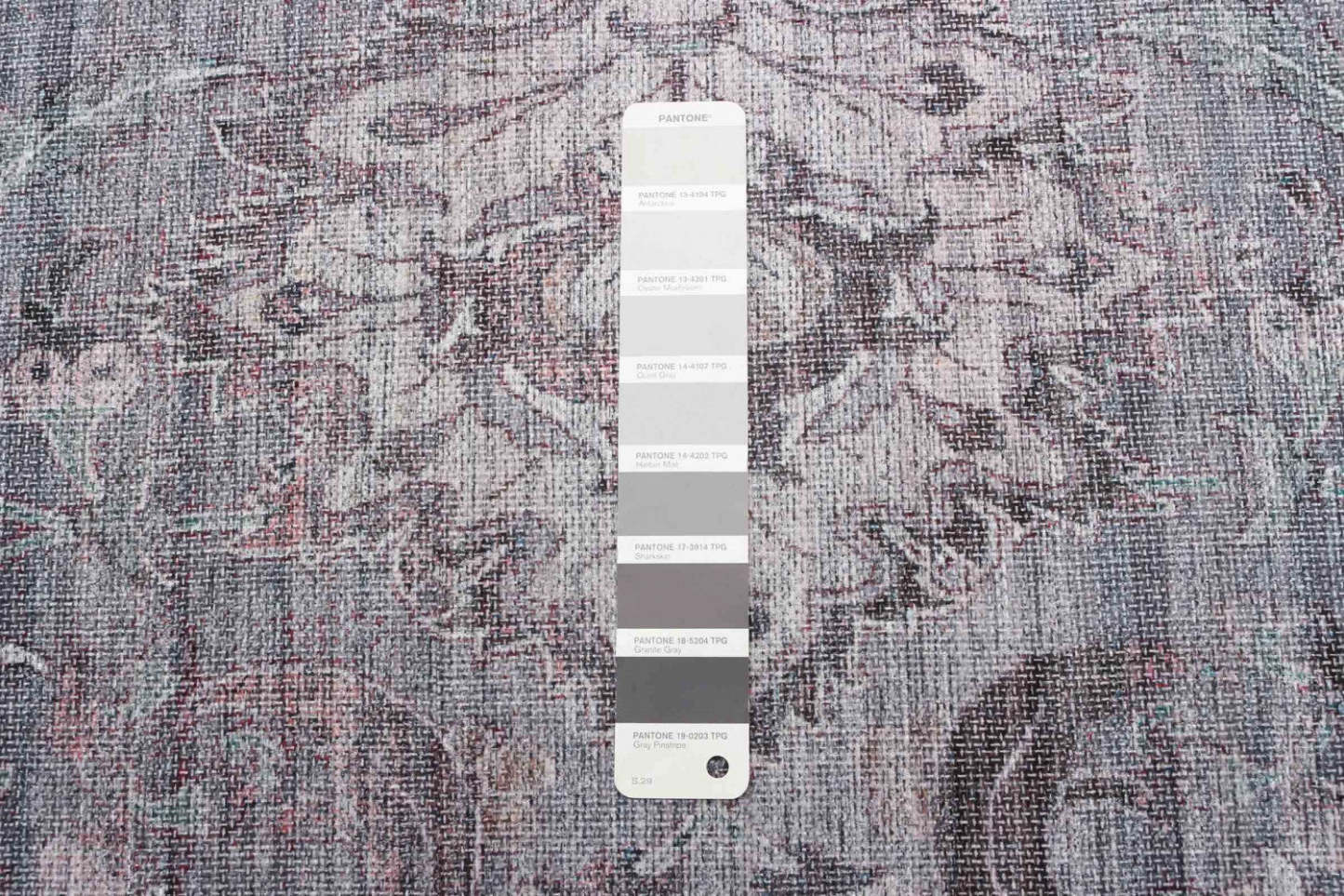 Carpette Boann grise 5 pi 3 po x 8 pi 0 po