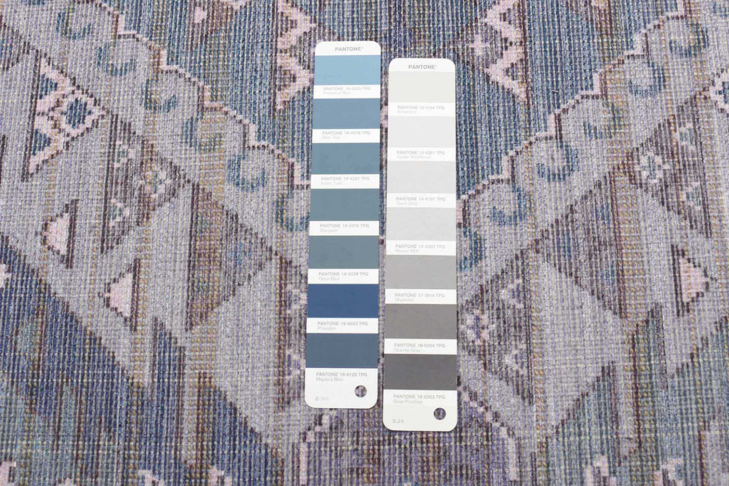 Carpette Samia grise 7 pi 10 po x 10 pi 0 po