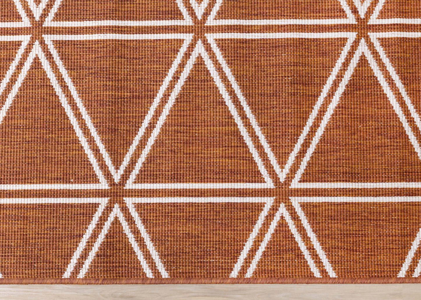 Tapis d'extérieur à motif diamant géométrique Brooke - 7'10 x 11'2|Carpette Brooke à motif de diamants géométriques pour l'extérieur - 7 pi 10 po x 11 pi 2 po