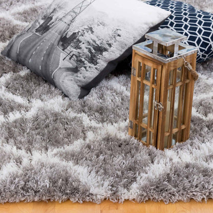 Ker Grey Lat 5x8 Area Rug|Carpette Ker grise à motifs de diamants 5 x 8|D80G9NY7