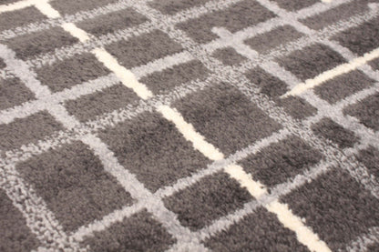 Taite Anthracite Area Rug - 3'11 x 5'7|Carpette Taite anthracite - 3 pi 11 po x 5 pi 7 po| D2BM835P
