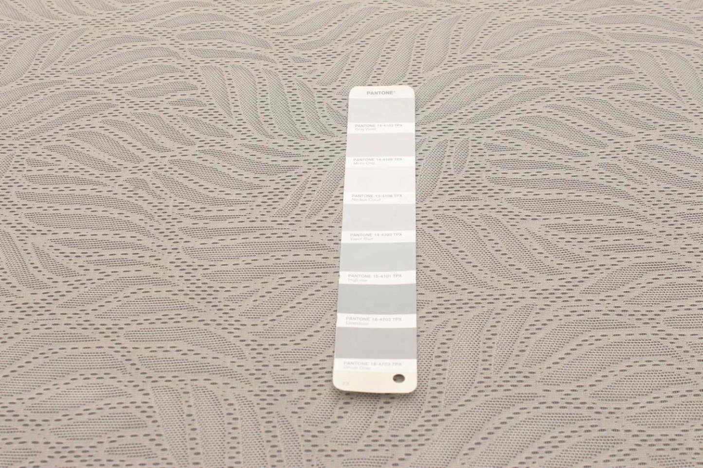 Tapis Bellezza gris clair 2'2 x 14'0|Carpette Bellezza gris clair 2 pi 2 po x 14 pi 0 po|D21JTA98