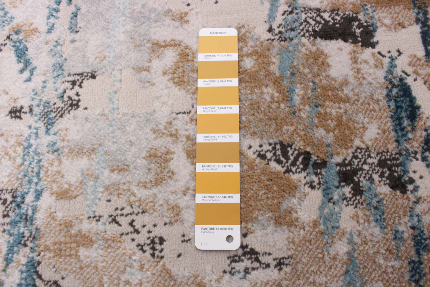 Tahi Blue, Grey, Taupe Rug 3'11 X 5'11 Area Rug|Tapis Tahi gris, bleu taupe 3 pi 11 po x 5 pi 11 po|D86FXX3G