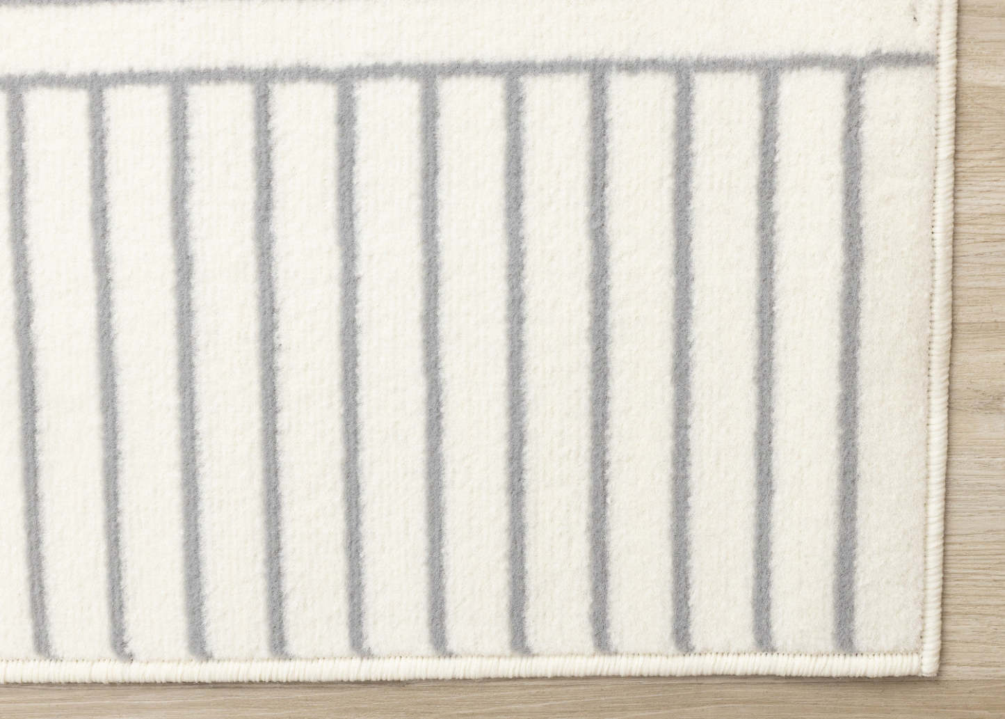 Tapis d'intérieur Forte White Grey Curved Arches - 2'7 x 4'11|Carpette Forte blanche et grise à motif d'arches courbées pour l'intérieur - 2 pi 7 po x 4 pi 11 po