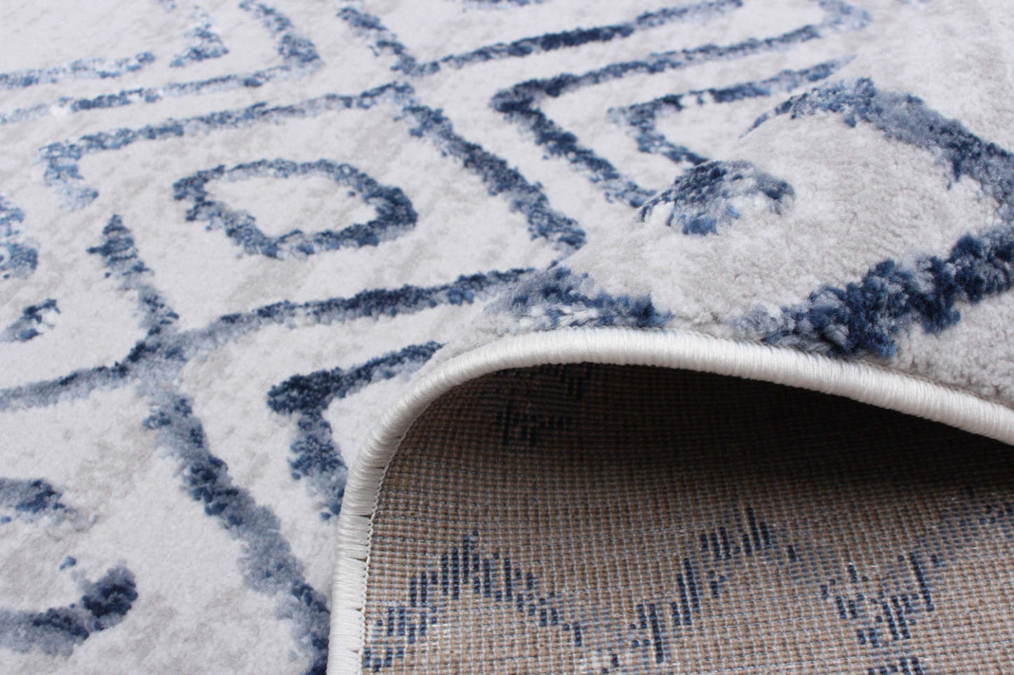 Carpette Dita bleu marine - 7 pi 10 po x 10 pi 2 po