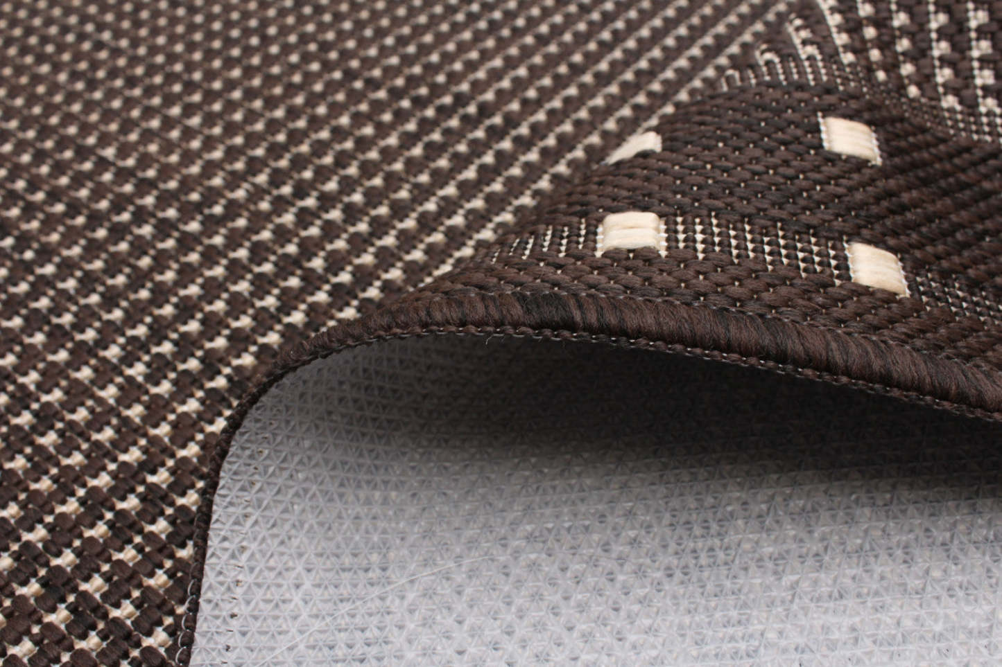 Carpette Clementine chocolat - 2 pi 2 po x 6 pi 7 po