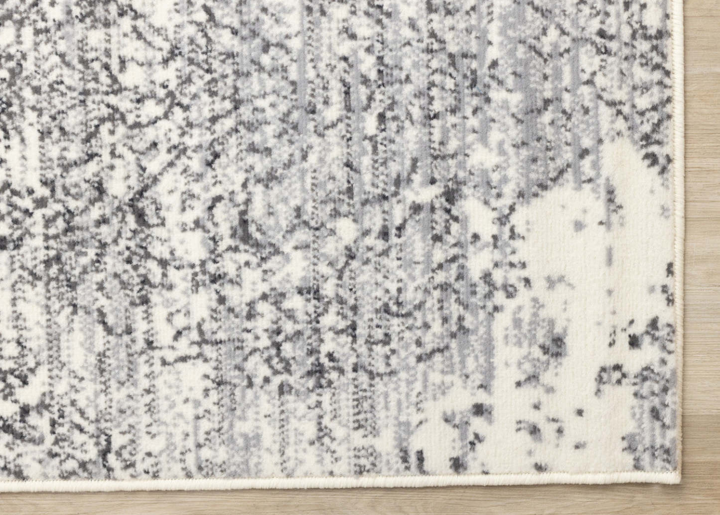 Florence Elegant Damask Indoor Area Rug - 4'7 x 6'7|Tapis d'intérieur Florence à motif damassé élégant - 4 pi 7 po x 6 pi 7 po