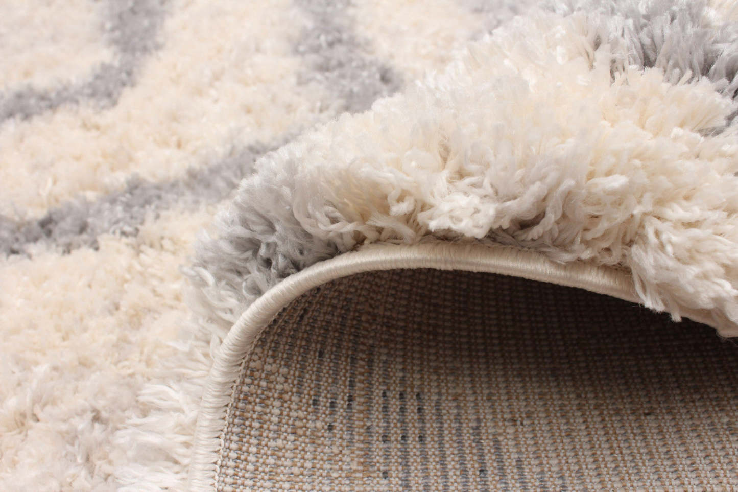 Miah Cream Area Rug - 3'11 x 5'7| Carpette Miah crème - 3 pi 11 po x 5 pi 7 po|D86FUFQ1