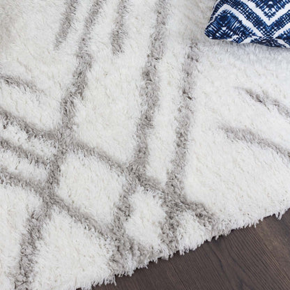 Ker White Lines 5x8 Area Rug|Carpette Ker blanche à rayures 5 x 8|D80GKOLI