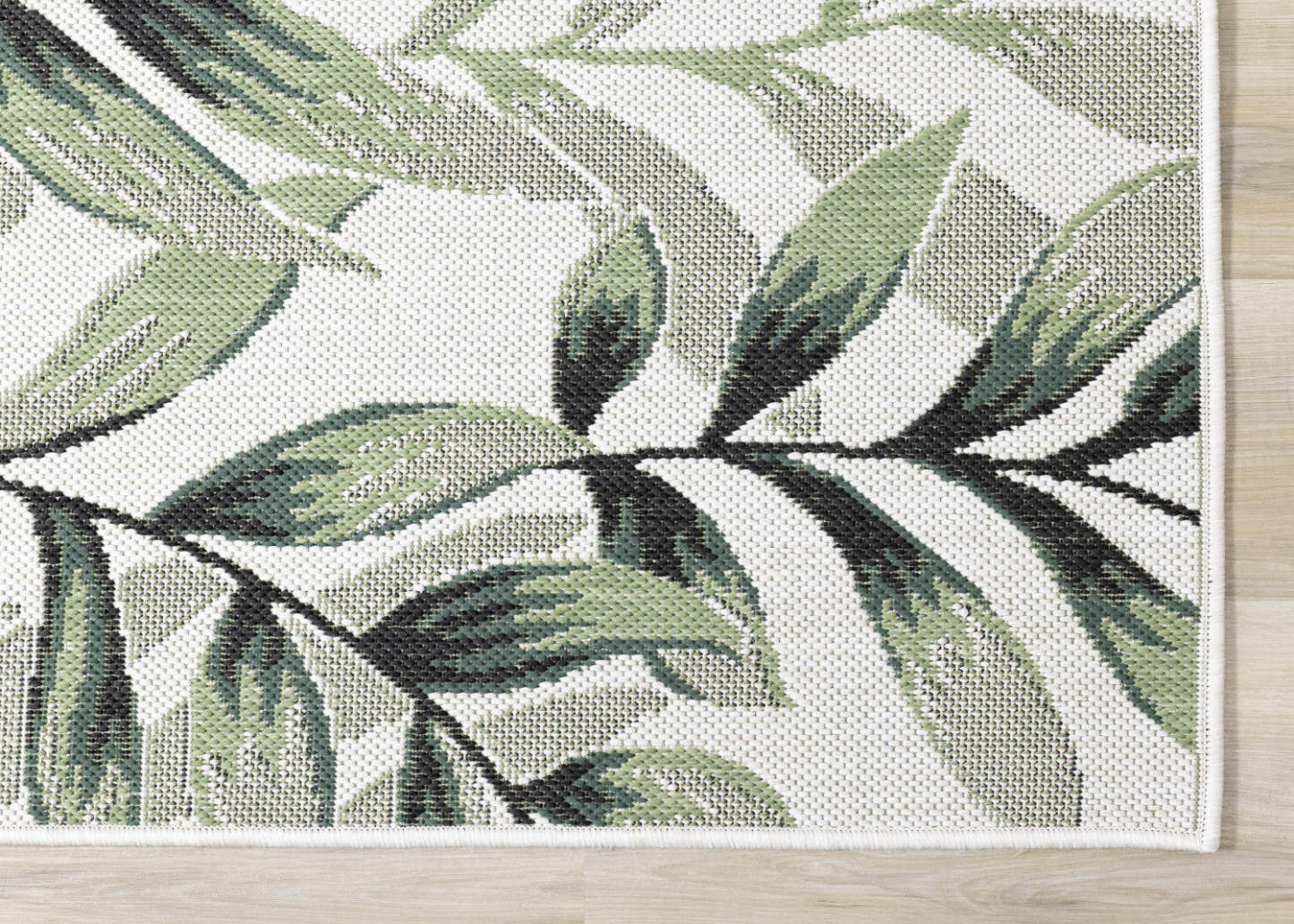 Pinnacle Floral Area Rug - 5'3 x 7'7|Carpette Pinnacle à motif floral - 5 pi 3 po x 7 pi 7 po