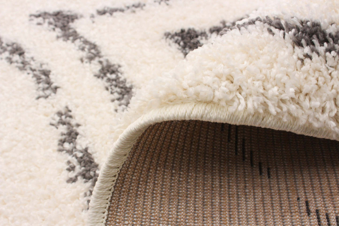 Gael Ivory Shag 7'10 x 10'0 Area Rug|Carpette à poil long Gael ivoire 7 pi 10 po x 10 pi 0 po|D86FKH5Q