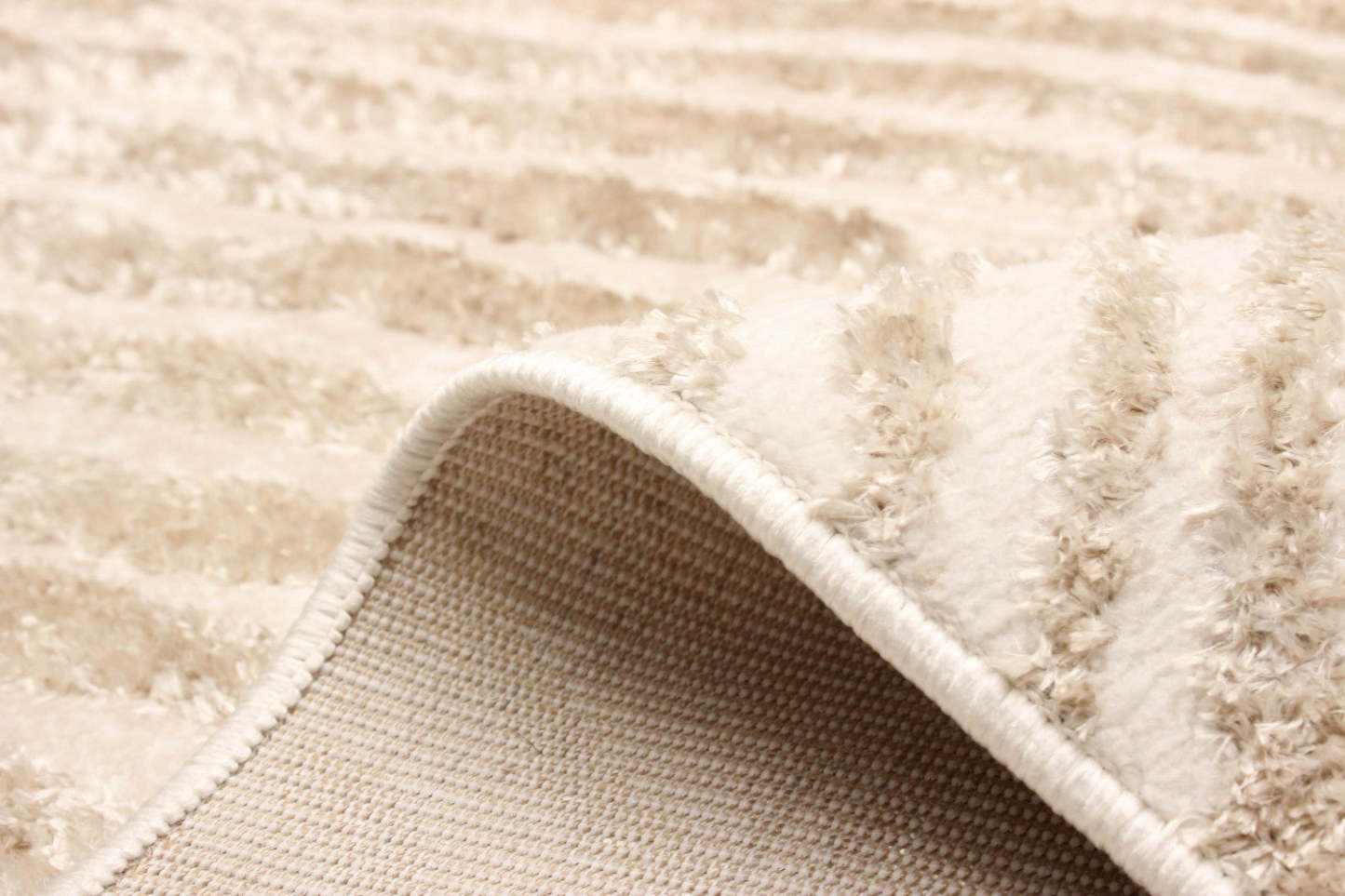 Kamala Ivory Area Rug - 5'0 x 8'0|Tapis Kamala ivoire - 5 pi 0 po x 8 pi 0 po