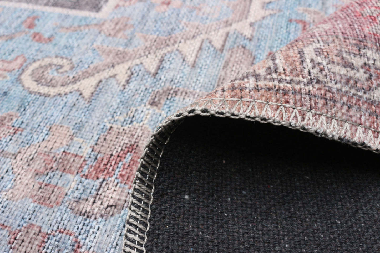 Tapis Ophélie bleue 5 pi 3 po x 8 pi 0 po