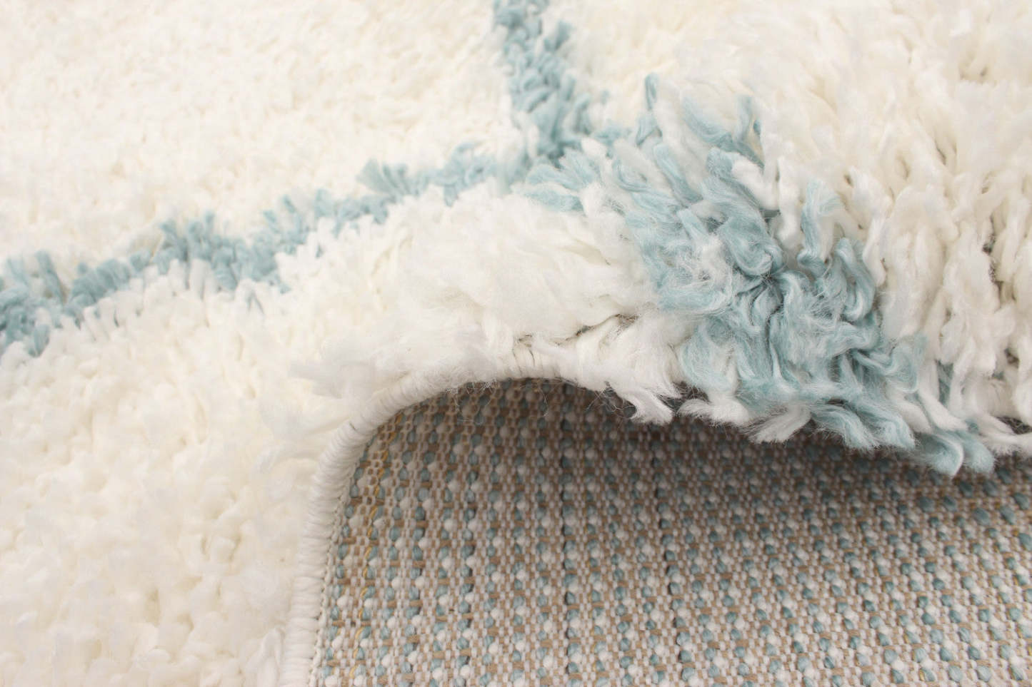 Helma Trellis Cream Shag 6'7 X 9'6 Area Rug|Carpette à poil long Helma Trellis crème 6 pi 7 po x 9 pi 6 po|D86F9FO7