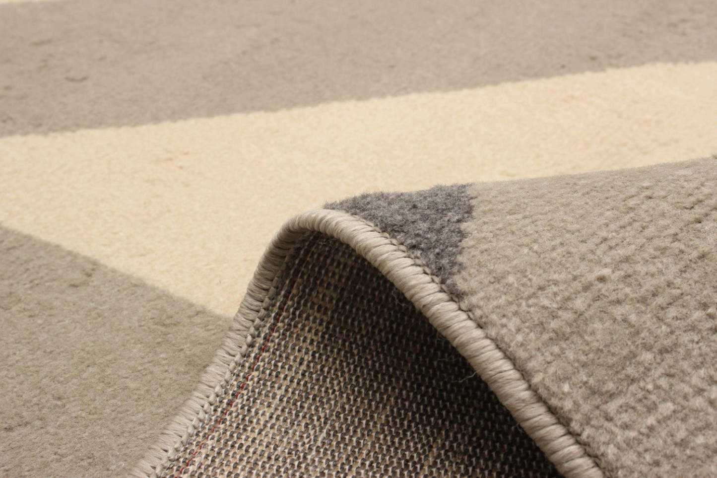 Tapis Bianca Grey - 5'0 x 8'0|Carpette Bianca grise - 5 pi 0 po x 8 pi 0 po