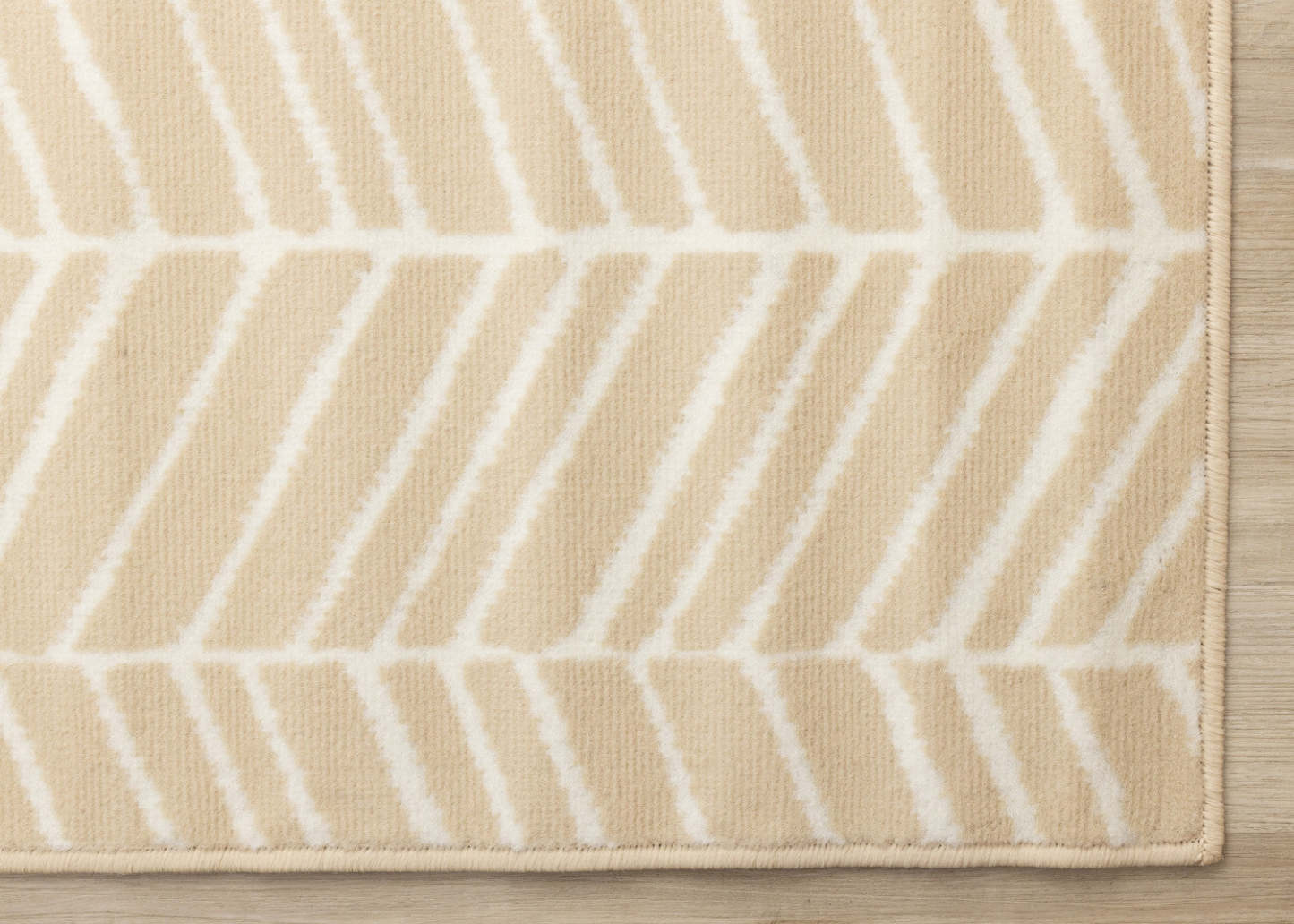 Tapis Florence à motif de chevrons pour l'intérieur - 4 pi 7 po x 6 pi 7 po