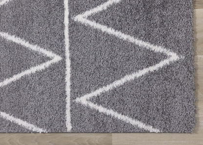 Fairmont Zig Zag Rows Area Rug - 7'10 x 10'6|Carpette Fairmont à motifs de rangées en zigzag - 7 pi 10 po x 10 pi 6 po