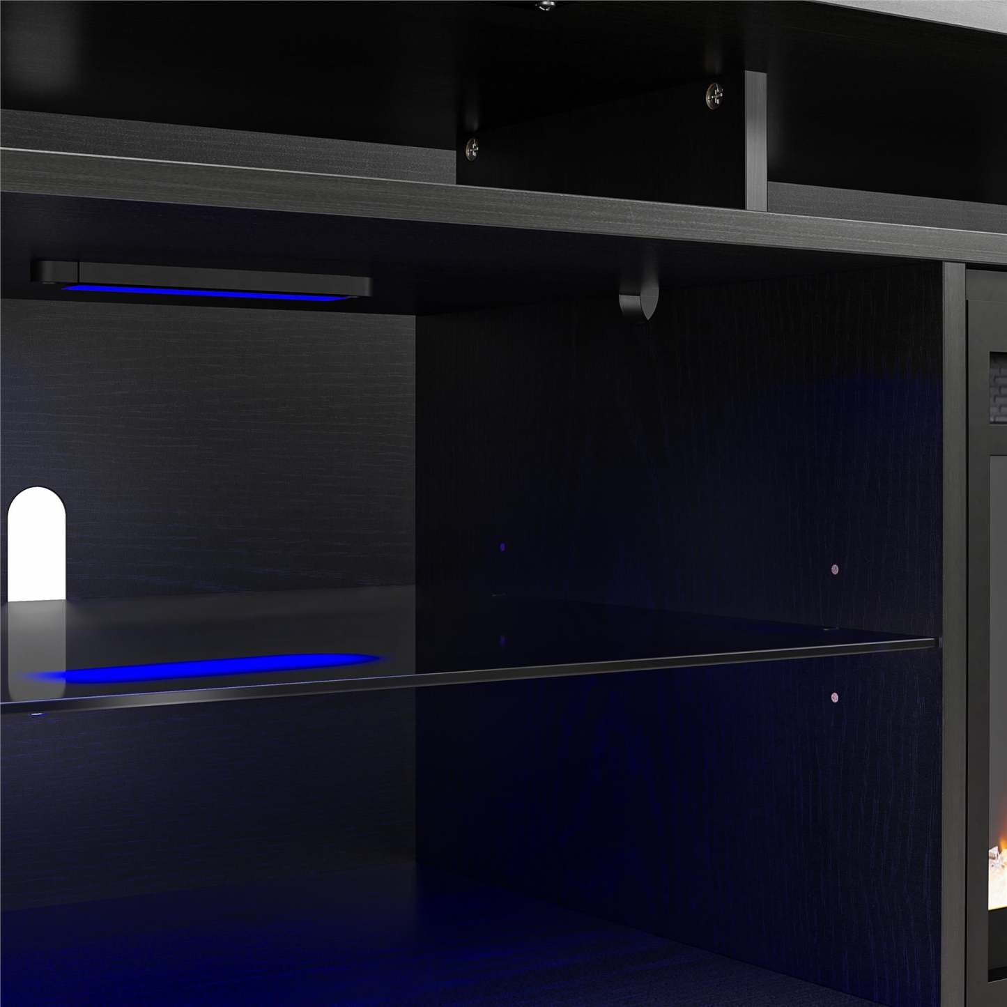 Ameriwood Home Luna Electric Fireplace TV Stand for TVs up to 75 po - Chêne noir|Meuble pour téléviseur Luna d'Ameriwood Home avec foyer électrique pour téléviseurs jusqu'à 75 po - chêne noir