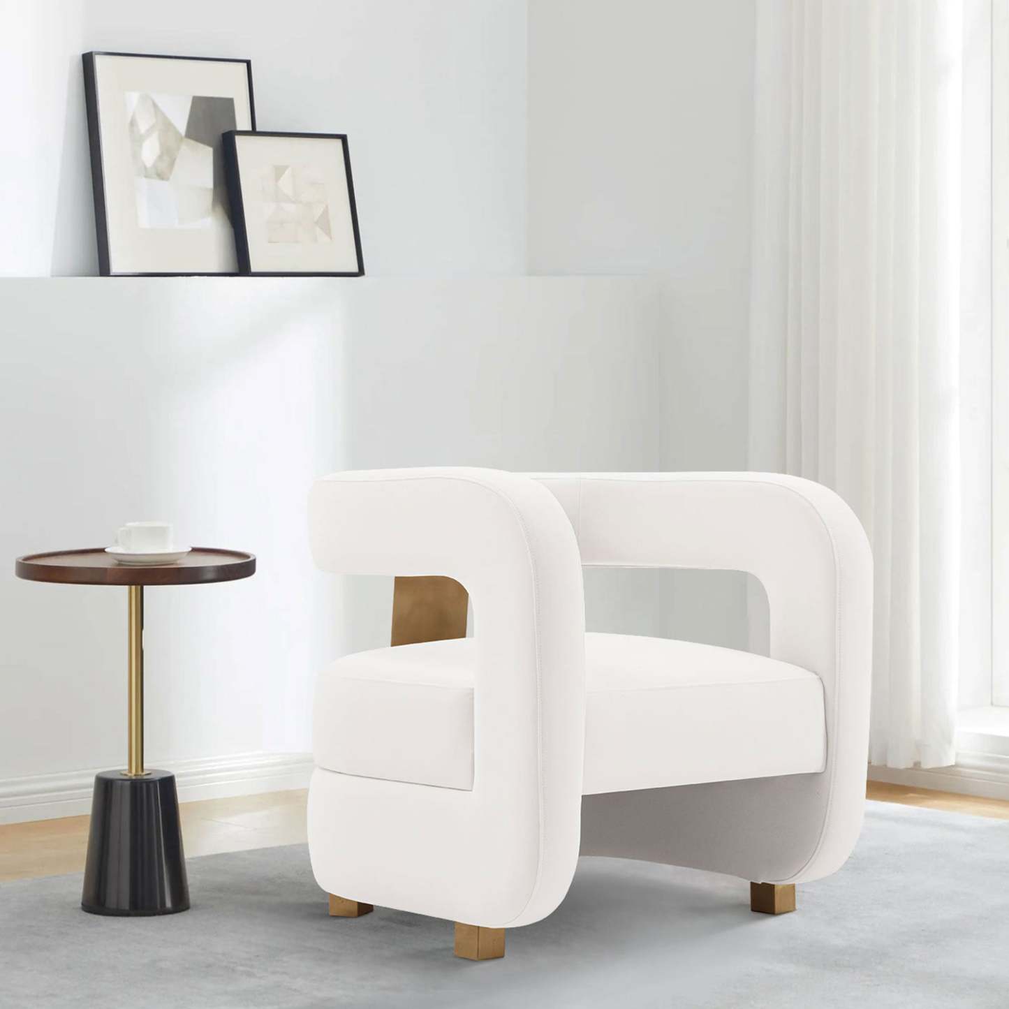 Manhattan Comfort Modern Amirah Velvet Accent Chair - White|Fauteuil d'appoint moderne Amirah de Manhattan Comfort en velours - blanc