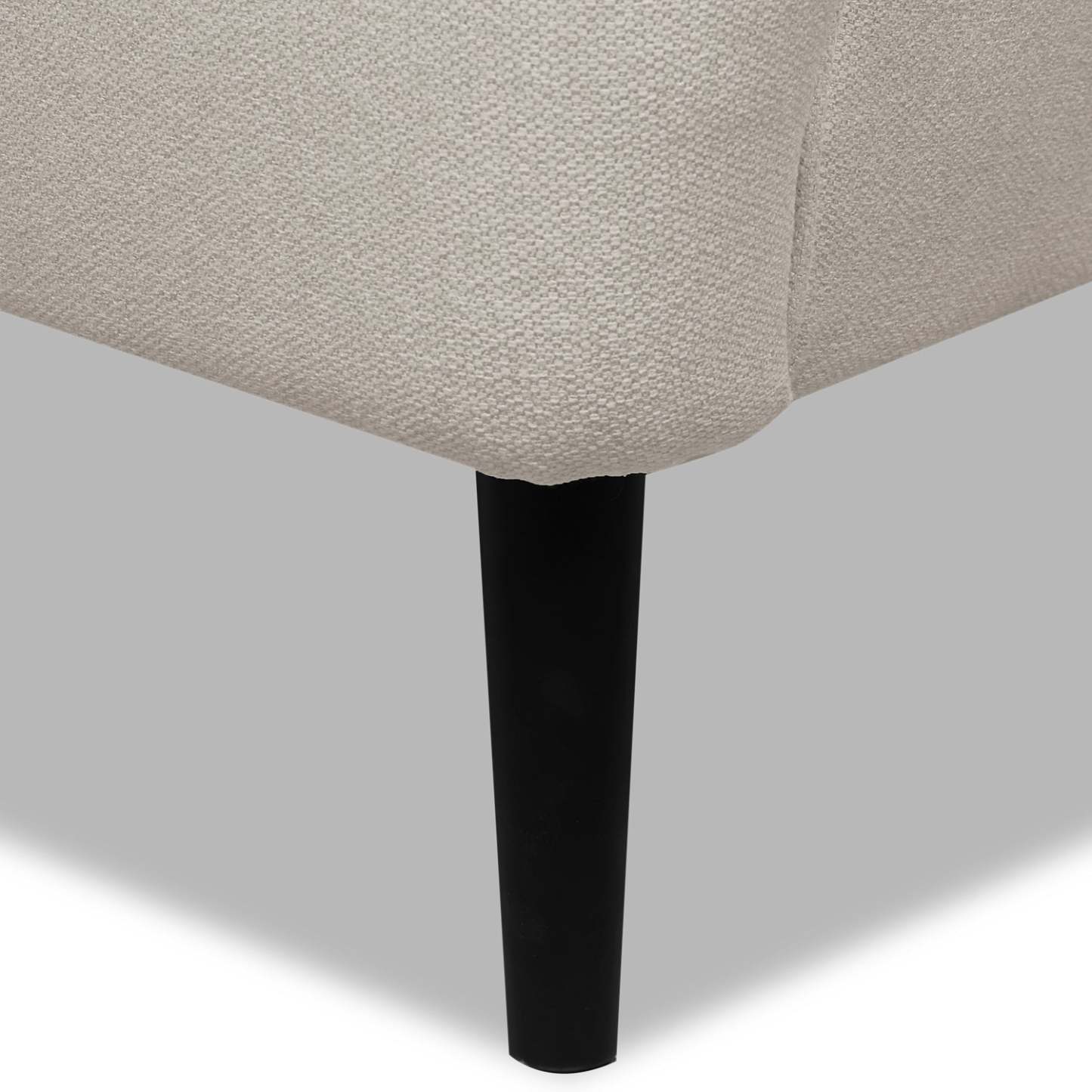 Aimy 28 Chaise d'appoint en tissu aspect lin avec pieds cylindriques en bois - Gris clair | Fauteuil d'appoint Aimy de 28 po en tissu d'apparence lin avec pattes cylindriques en bois - gris clair