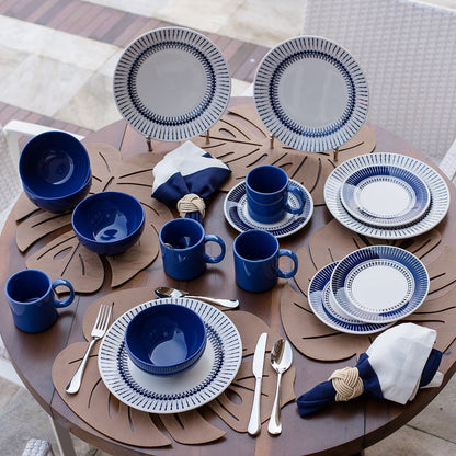 Actual 16-Piece Dinnerware Set - Blue Ivory  | Service de vaisselle Actual 16 pièces - bleu et ivoire  | D87EM59O