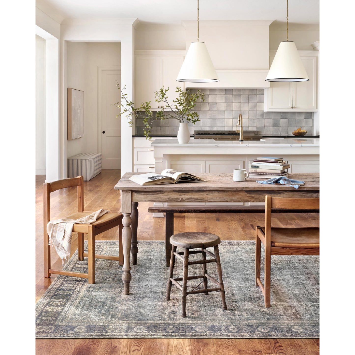 Tapis oriental gris vieilli Sophia d'Alexander Home