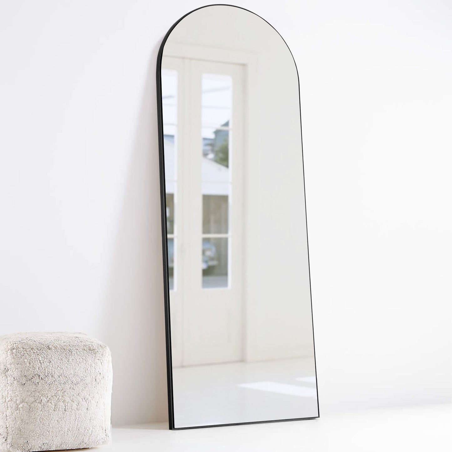 Miroir arqué moderne sur pied