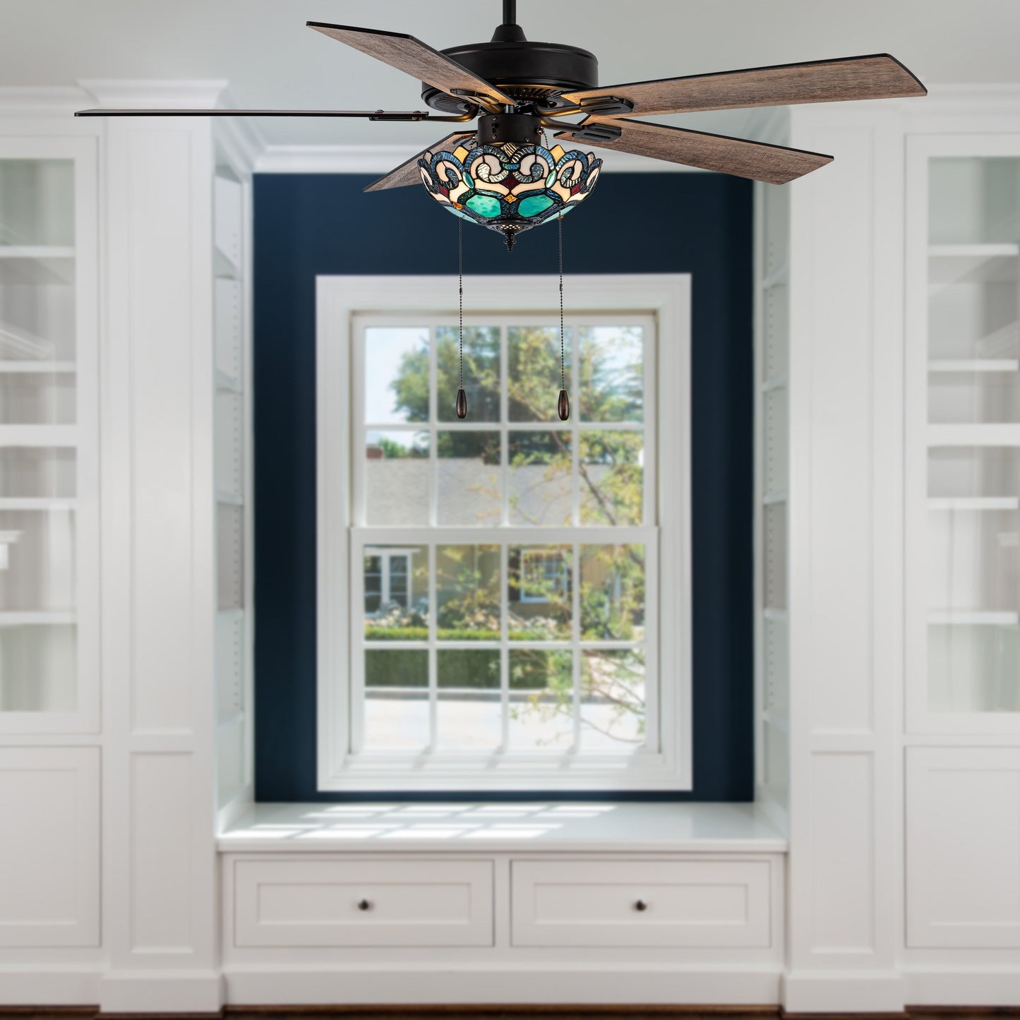 Ventilateur de plafond 3 lumières Astrid River of Goods, finition bronze huilé multicolore et vitrail, 52 pouces (132 x 132 x 37,5/50,2 cm)