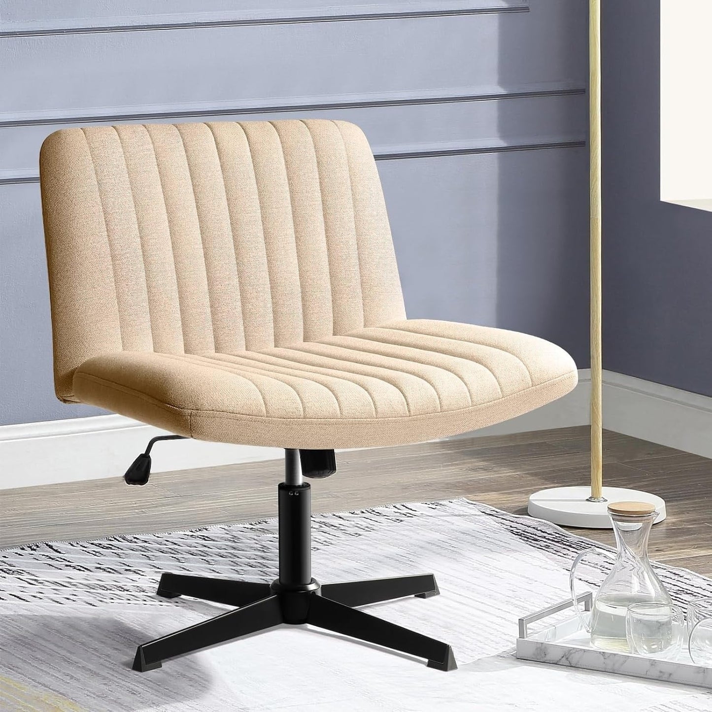 Chaise de bureau pivotante moderne BOSSIN Criss Cross Chair sans accoudoirs et sans roulettes, rembourrée en tissu.
